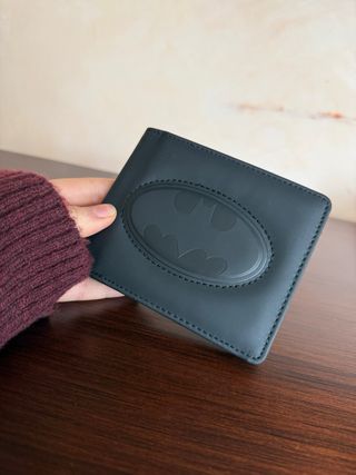 Cartera Batman negra original DC. Nueva, en caja