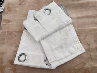 2 Tende Emily Filtrante 130x280 Fiori Beige