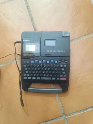Impresora de etiquetas Casio KL-7000
