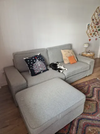 Sofá KIVIK IKEA gris 3 plazas + reposapiés