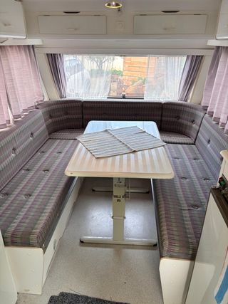 Caravana KIP Grey-Line EK40