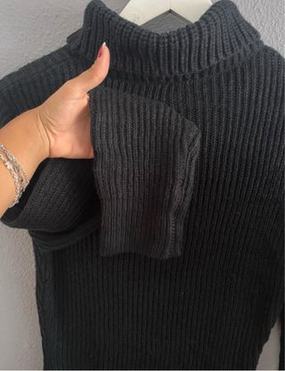 Vestido jersey cuello alto negro