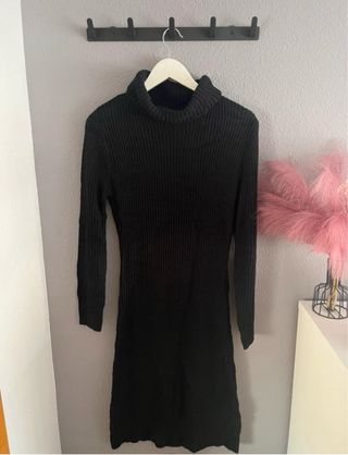 Vestido jersey cuello alto negro