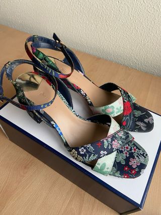 Sandalias vintage Stradivarius tacón 7cm