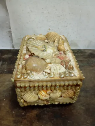 LIQUIDACIÓN 2026 Cofre vintage conchas marinas