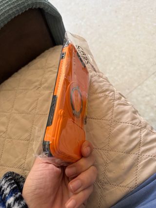 Funda iPhone 17 Pro Max Naranja con proteccion