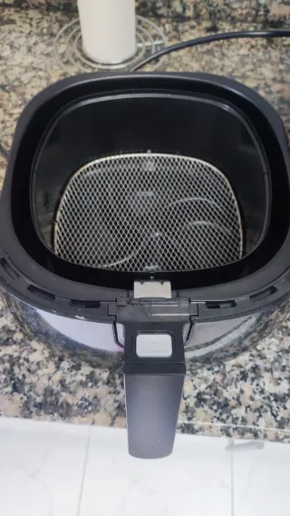 Freidora Eléctrica Philips Negra