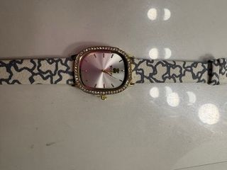 Reloj Tous Dorado y Rosa con Cristales ( repli)
