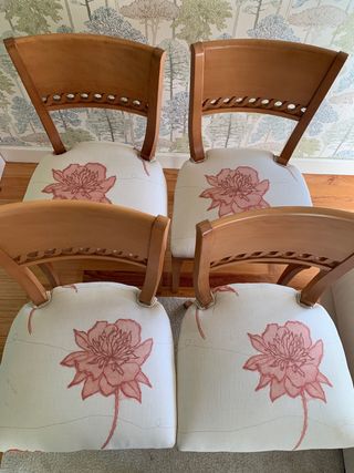 Juego de 4 sillas de comedor.