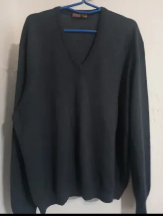 Jersey V-neck grissemi nuevo solo 2€