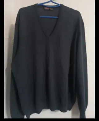 Jersey V-neck grissemi nuevo solo 2€