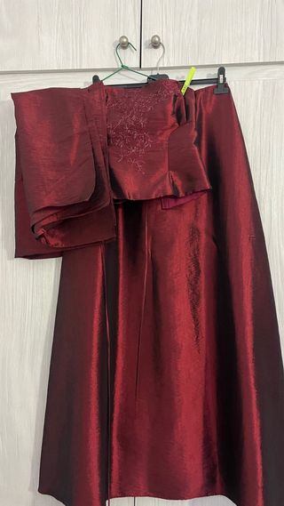 Vestido fiesta Faviana new york diseñador burdeos