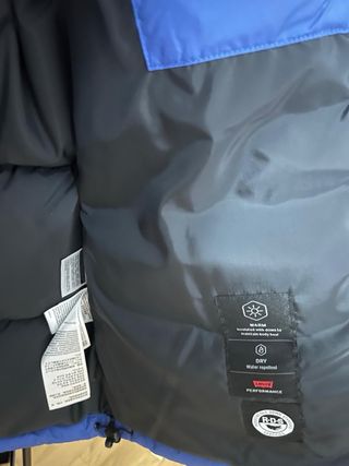 Chaqueta Levi's  de plumas Azul y Negra