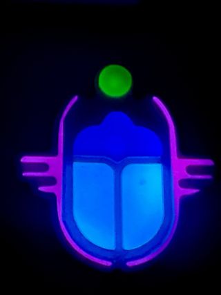 Imán Escarabajo Egipcio Luminiscente