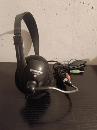 Auriculares Woxter con micrófono