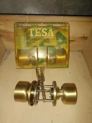Pomos de puerta TESA vintage