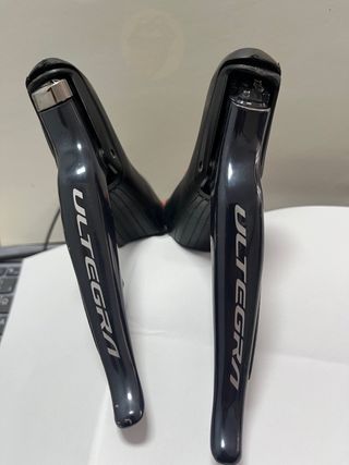 Manetas Shimano Ultegra st-8050 Di2 11v