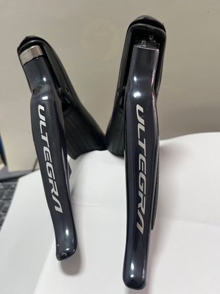 Manetas Shimano Ultegra st-8050 Di2 11v