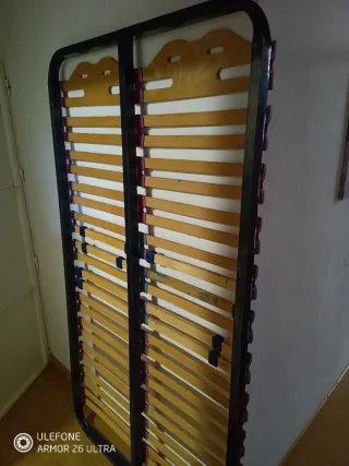 Somier de madera y metal