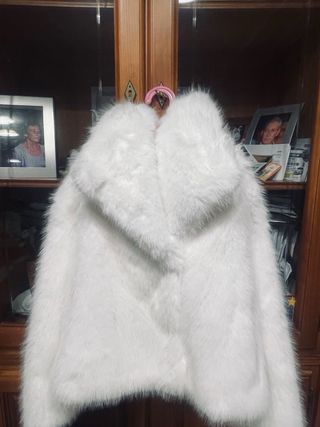 Abrigo de pelo blanco,  talla s