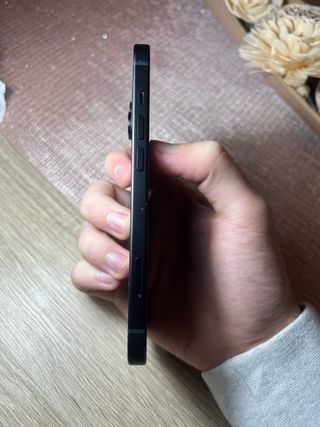 iPhone 15 Negro - 82% Batería