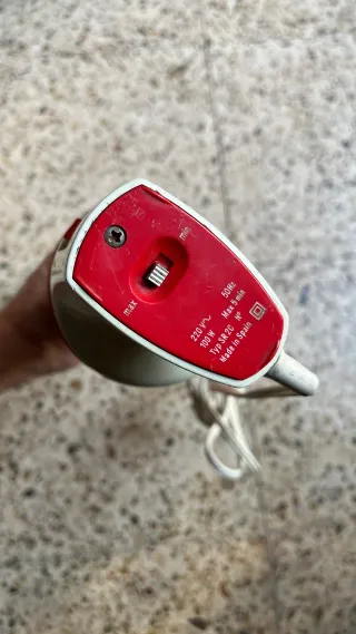 Batidora Taurus Minipimer Roja