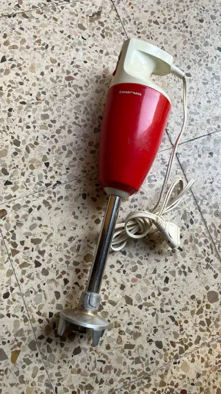 Batidora Taurus Minipimer Roja