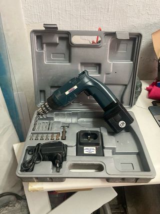 Taladro Inalámbrico Canora 7.2V con Cargador y Acc