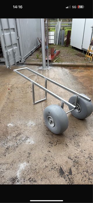 Carro para jetski con ruedas grandes