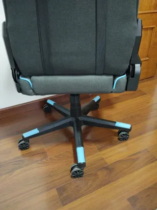 Silla Gamer Newskill Negra y Azul