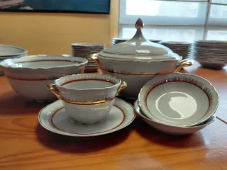 Vajilla SP Coimbra Porcelana Portugal, 70 piezas.