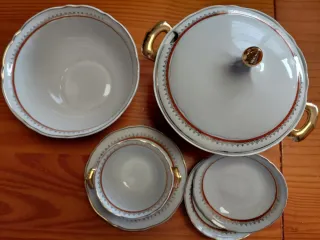 Vajilla SP Coimbra Porcelana Portugal, 70 piezas.