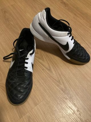 Nike Tiempo Fútbol Sala talla 47