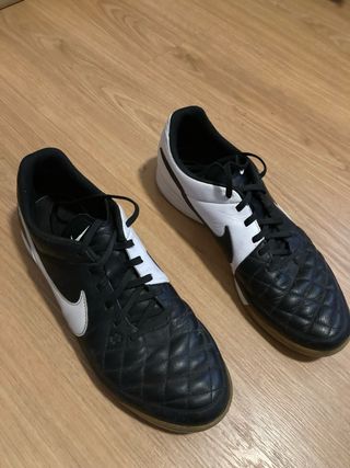 Nike Tiempo Fútbol Sala talla 47