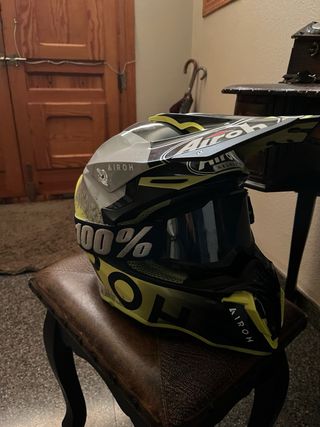 Casco Motocross AIROH y gafas 100%