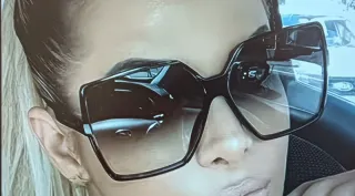 Occhiali da sole neri lenti sfumate