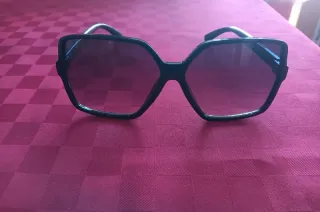 Occhiali da sole neri lenti sfumate