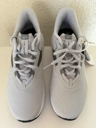 Zapatillas Reebok Running Gris y Blanco