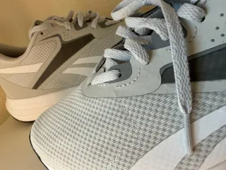 Zapatillas Reebok Running Gris y Blanco