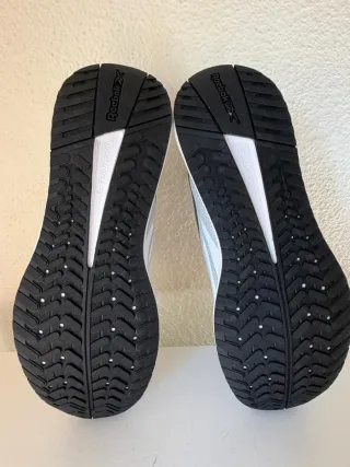 Zapatillas Reebok Running Gris y Blanco