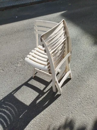 Sillas de jardín plegables blancas