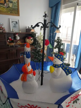 Decoración Navideña Muñeco Nieve y Árbol