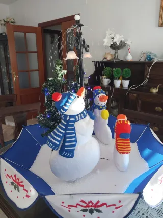 Decoración Navideña Muñeco Nieve y Árbol