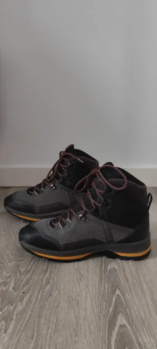 Botas de montaña Forclaz