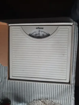 Báscula de baño UFESA BM-350