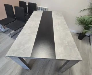 Mesa Conforama y 4 Sillas Ikea