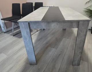 Mesa Conforama y 4 Sillas Ikea