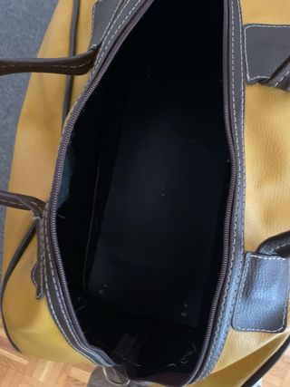 Maleta de polipiel vintage amarilla y marrón