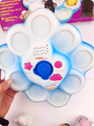 Furby juego con caja Cache Cache antiguo muy raro