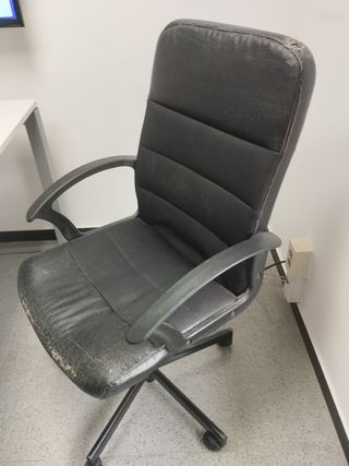 4 Sillas de oficina negras - todas 20€